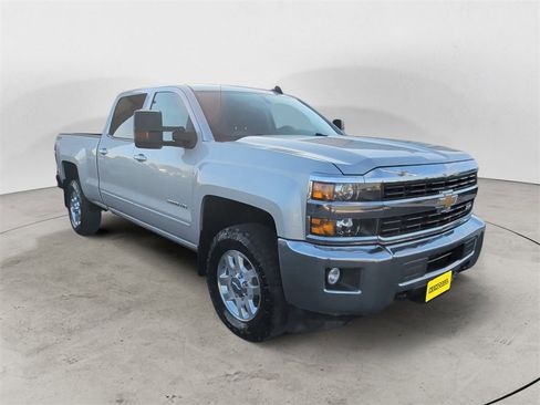 Used 2015 Chevrolet Silverado 2500 LT w/ LT Convenience Package image 7