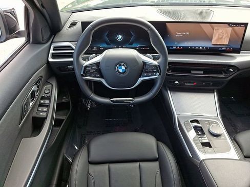 Used 2025 BMW 330i xDrive Sedan AWD/4WD image 13