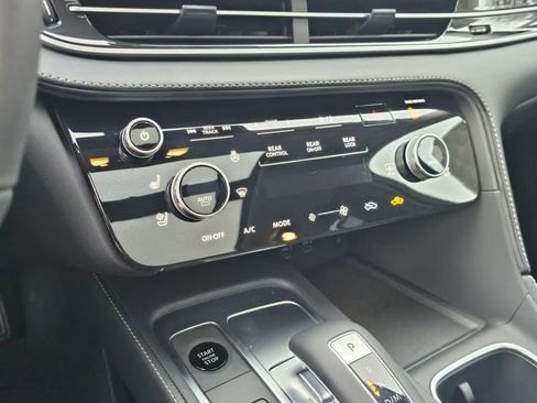 New 2026 INFINITI QX60 Luxe image 36