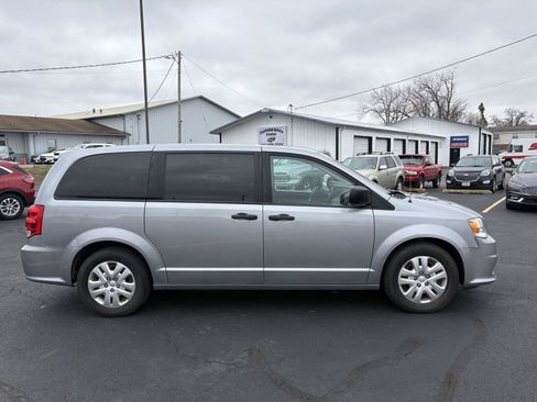 Used 2020 Dodge Grand Caravan SE FWD image 23