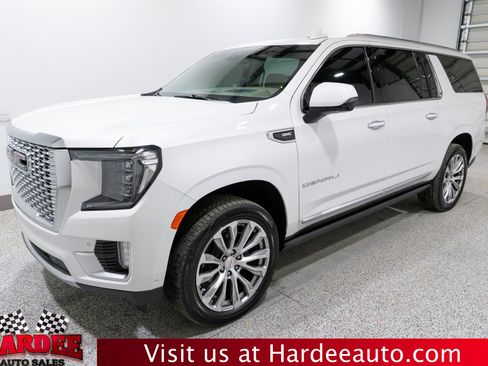 Used 2023 GMC Yukon XL Denali w/ Denali Reserve Package image 2