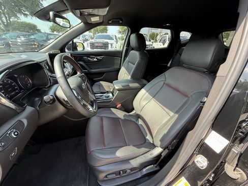 Used 2025 Chevrolet Blazer RS FWD image 29