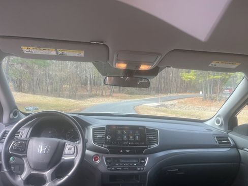 Used 2024 Honda Ridgeline Sport image 12