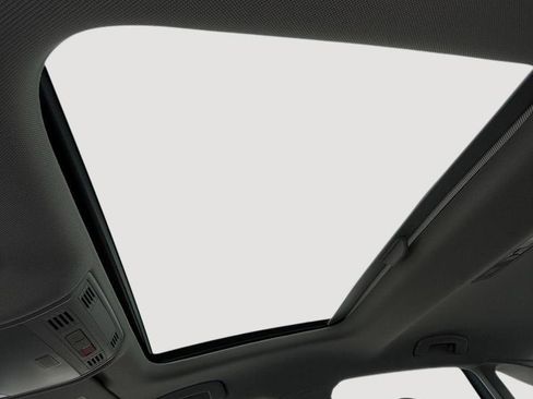 New 2025 Volkswagen Jetta SE image 12