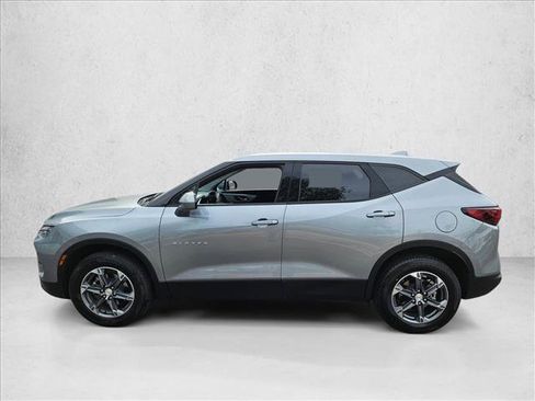 Used 2025 Chevrolet Blazer LT FWD image 9