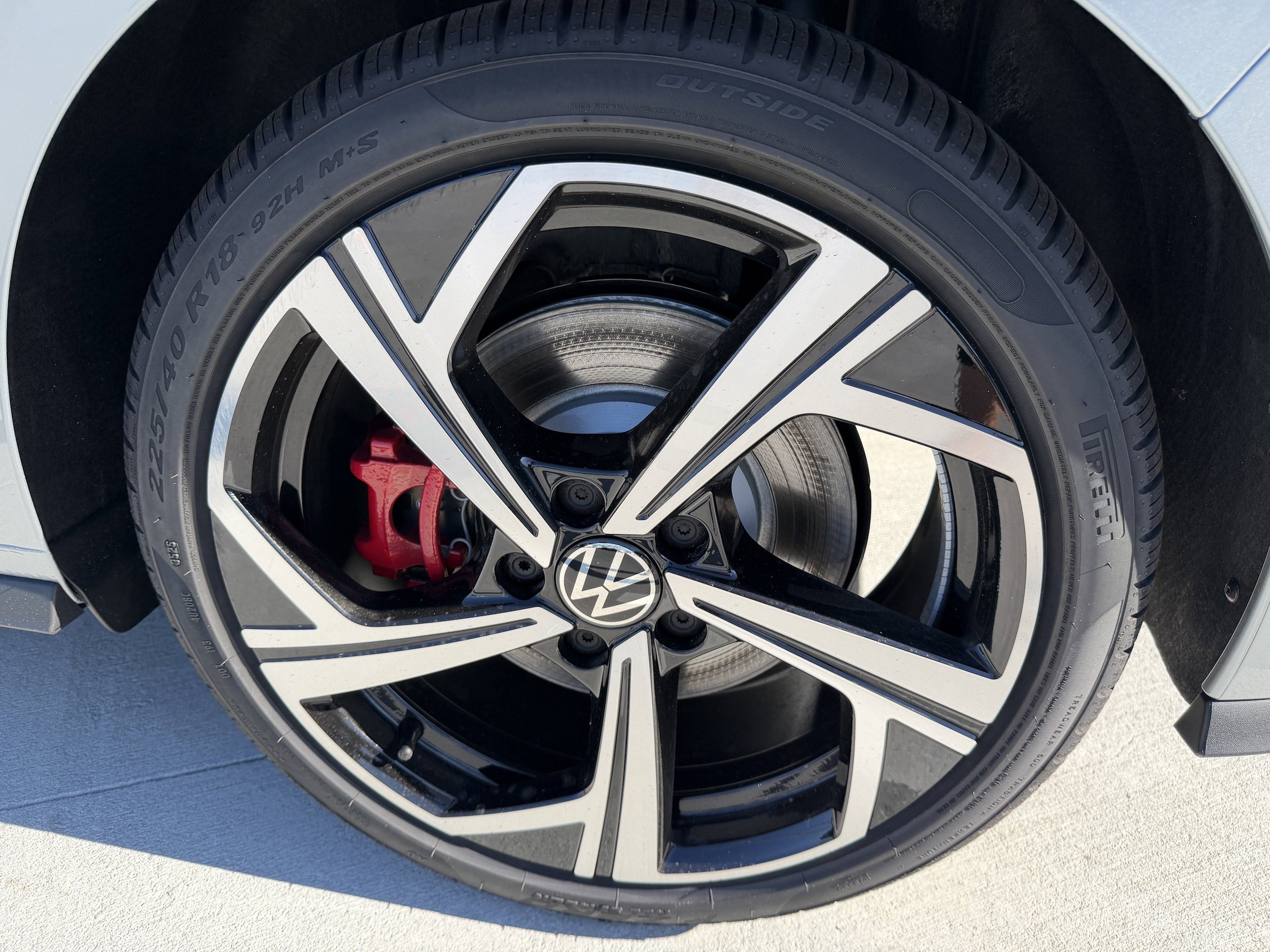 New 2026 Volkswagen GTI SE FWD image 32