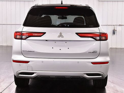 Used 2023 Mitsubishi Outlander SEL AWD/4WD image 6