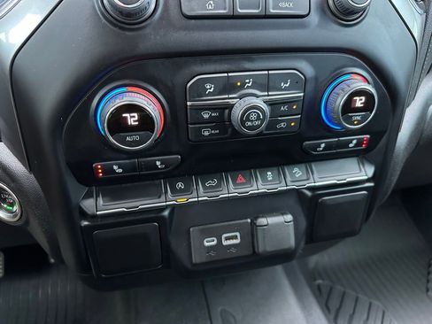 Used 2022 Chevrolet Silverado 1500 LT AWD/4WD image 25