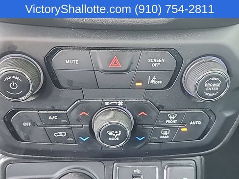 Used 2021 Jeep Renegade Limited AWD/4WD image 8