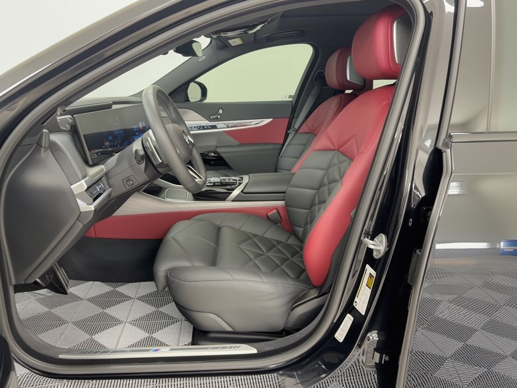 Used 2025 BMW 740i w/ Premium Package RWD image 5
