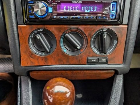 Used 1994 Audi Cabriolet image 13