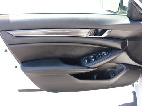 Used 2020 Honda Accord Sport image 10