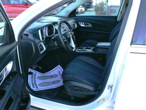 Used 2017 Chevrolet Equinox LT w/ Convenience Package image 11