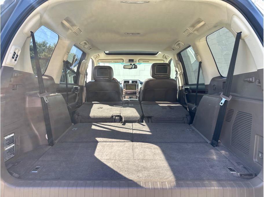 Used 2011 Lexus GX 460 w/ Convenience Pkg AWD/4WD image 30
