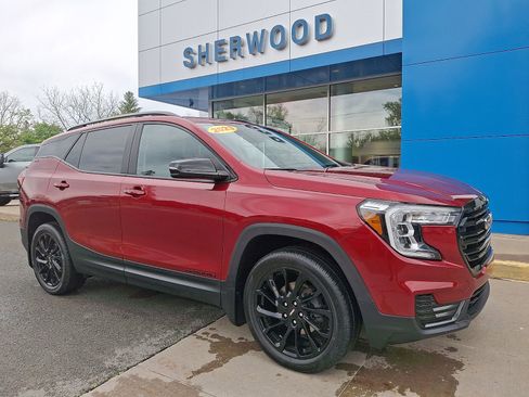 Used 2023 GMC Terrain SLE w/ Driver Convenience Package AWD/4WD image 1