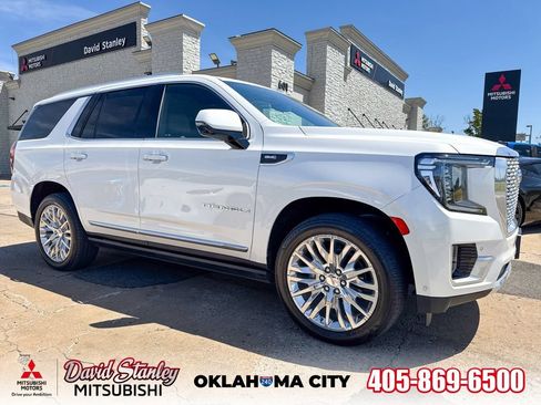 Used 2023 GMC Yukon Denali w/ Advanced Technology Package AWD/4WD image 1