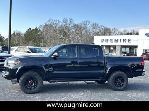 Used 2022 Toyota Tacoma SR5 image 4