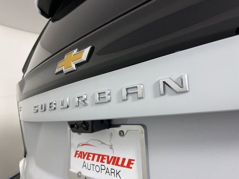 New 2026 Chevrolet Suburban High Country image 21