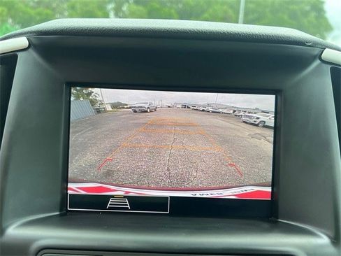 Used 2023 GMC Terrain SLE image 30