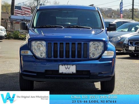 Used 2010 Jeep Liberty Sport w/ Popular Equipment Group AWD/4WD image 2