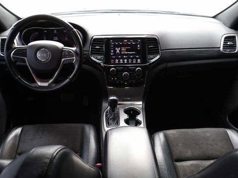 Used 2020 Jeep Grand Cherokee Altitude image 12