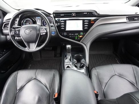 Used 2019 Toyota Camry SE image 11