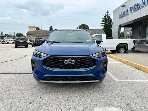 Certified 2023 Ford Escape ST-Line Select w/ Tech Pack #2 AWD/4WD image 4