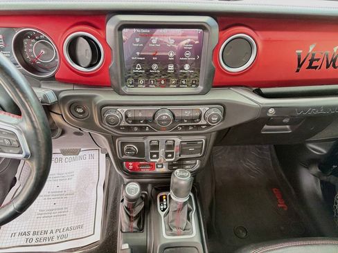 Used 2018 Jeep Wrangler Rubicon AWD/4WD image 17