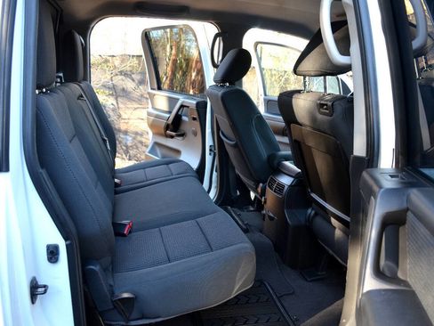 Used 2014 Nissan Titan SV w/ SV Value Truck Package image 12