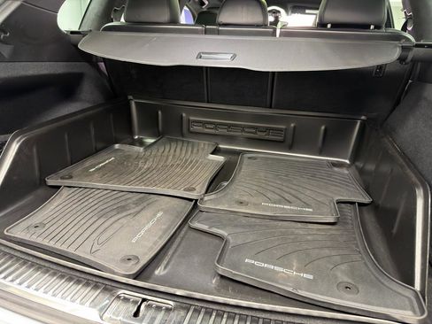 Used 2016 Porsche Cayenne GTS image 39