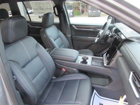 New 2026 GMC Acadia Elevation w/ Elevation Premium Package image 13