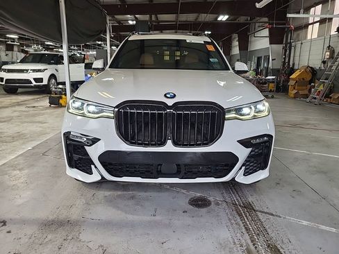 Used 2021 BMW X7 M50i AWD/4WD image 2