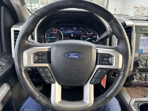 Used 2019 Ford F350 Lariat w/ Chrome Package image 16