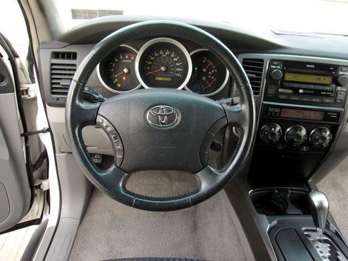 Used 2007 Toyota 4Runner SR5 image 21