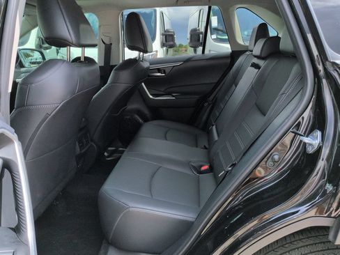 Used 2025 Toyota RAV4 XLE Premium FWD image 14