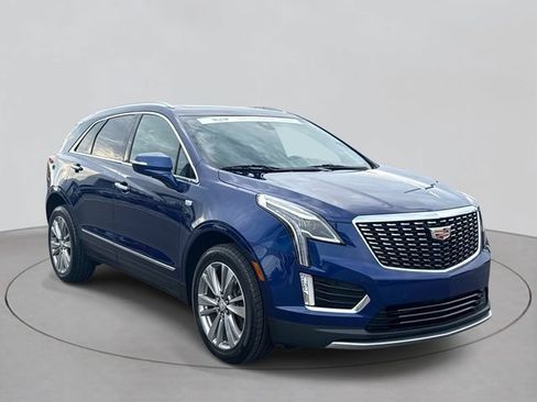 Certified 2024 Cadillac XT5 Premium Luxury AWD/4WD image 3