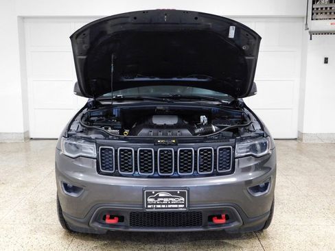 Used 2021 Jeep Grand Cherokee Trailhawk w/ Premium Lighting Group AWD/4WD image 16