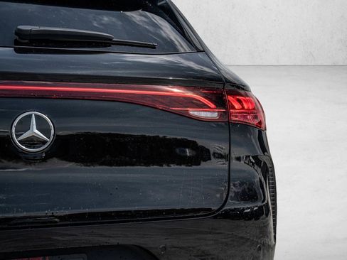 New 2026 Mercedes-Benz EQE 320+ SUV image 10