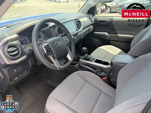 Used 2023 Toyota Tacoma SR5 w/ Technology Package AWD/4WD image 28