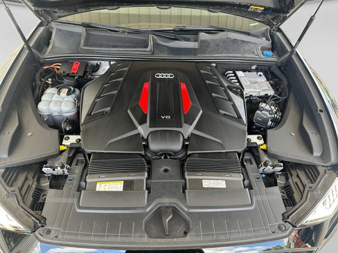 Used 2023 Audi SQ8 Prestige AWD/4WD image 19