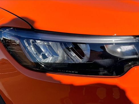 New 2026 Jeep Compass Latitude image 13