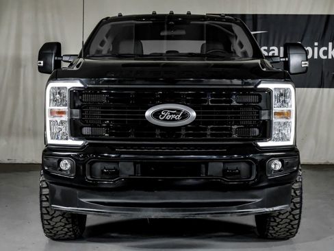 Used 2025 Ford F350 XLT image 4