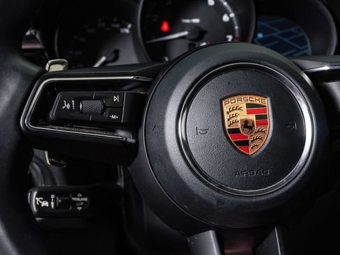 Certified 2026 Porsche Macan AWD/4WD image 20