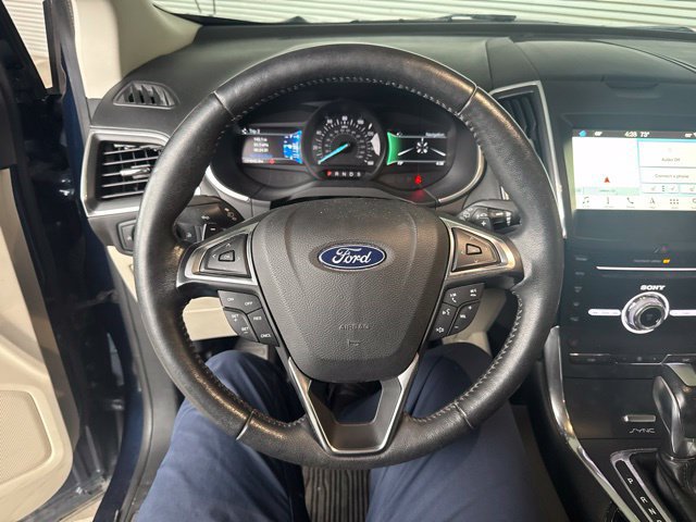 Used 2017 Ford Edge Titanium w/ Technology Package AWD/4WD image 8