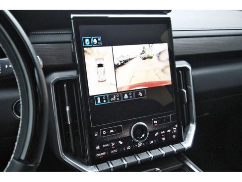 Used 2025 GMC Acadia Denali w/ Super Cruise Package FWD image 24