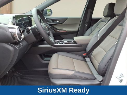 New 2027 Chevrolet Equinox LT w/ Convenience Package II FWD image 16