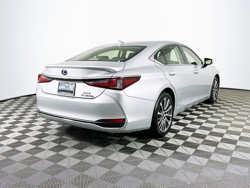 Used 2019 Lexus ES 300h image 7