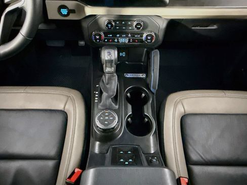 Used 2023 Ford Bronco Wildtrak AWD/4WD image 14