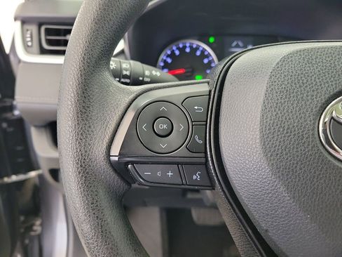 Used 2020 Toyota RAV4 XLE w/ Convenience Package FWD image 25