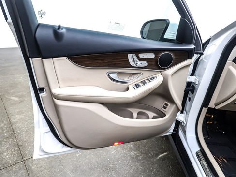 Used 2022 Mercedes-Benz GLC 300 image 21